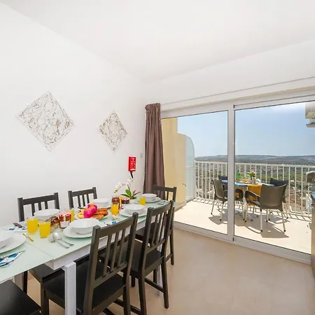 Summer Breeze With Panoramic Terrace - By Getawaysmalta Apartment *