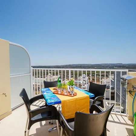 Summer Breeze With Panoramic Terrace - By Getawaysmalta Mellieha