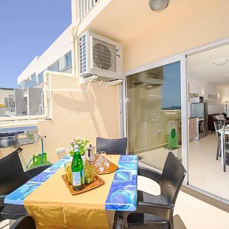Summer Breeze With Panoramic Terrace - By Getawaysmalta Apartment *