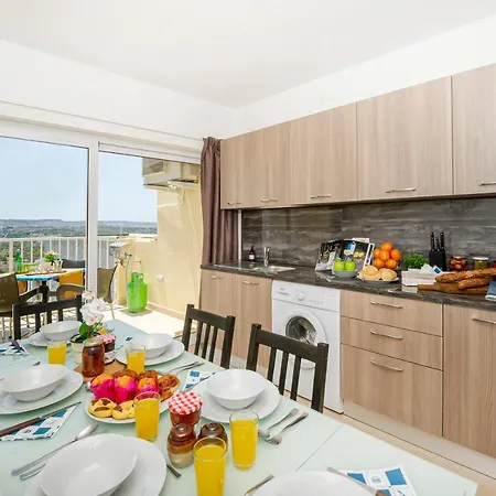 Summer Breeze With Panoramic Terrace - By Getawaysmalta * Mellieħa