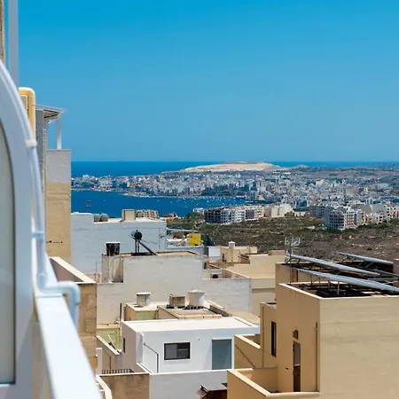 Summer Breeze With Panoramic Terrace - By Getawaysmalta *