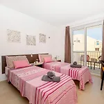 Summer Breeze With Panoramic Terrace - By Getawaysmalta Mellieħa
