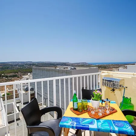 Summer Breeze With Panoramic Terrace - By Getawaysmalta * المليحة