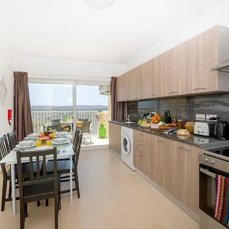 Summer Breeze With Panoramic Terrace - By Getawaysmalta شقة