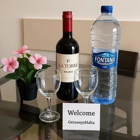 Summer Breeze With Panoramic Terrace - By Getawaysmalta Appartement Mellieħa
