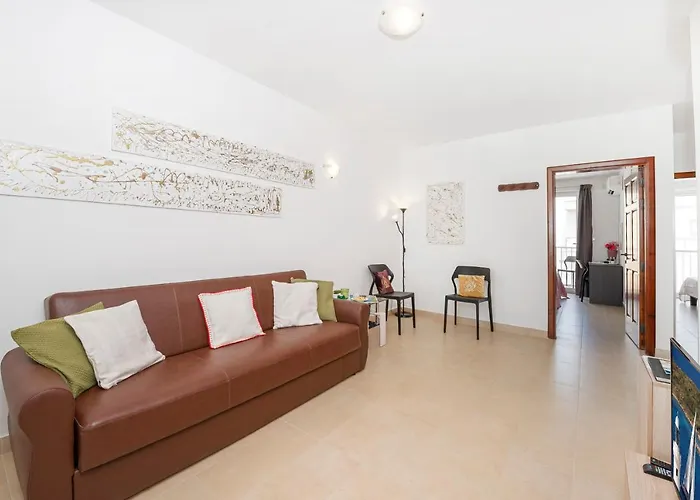 Summer Breeze With Panoramic Terrace - By Getawaysmalta